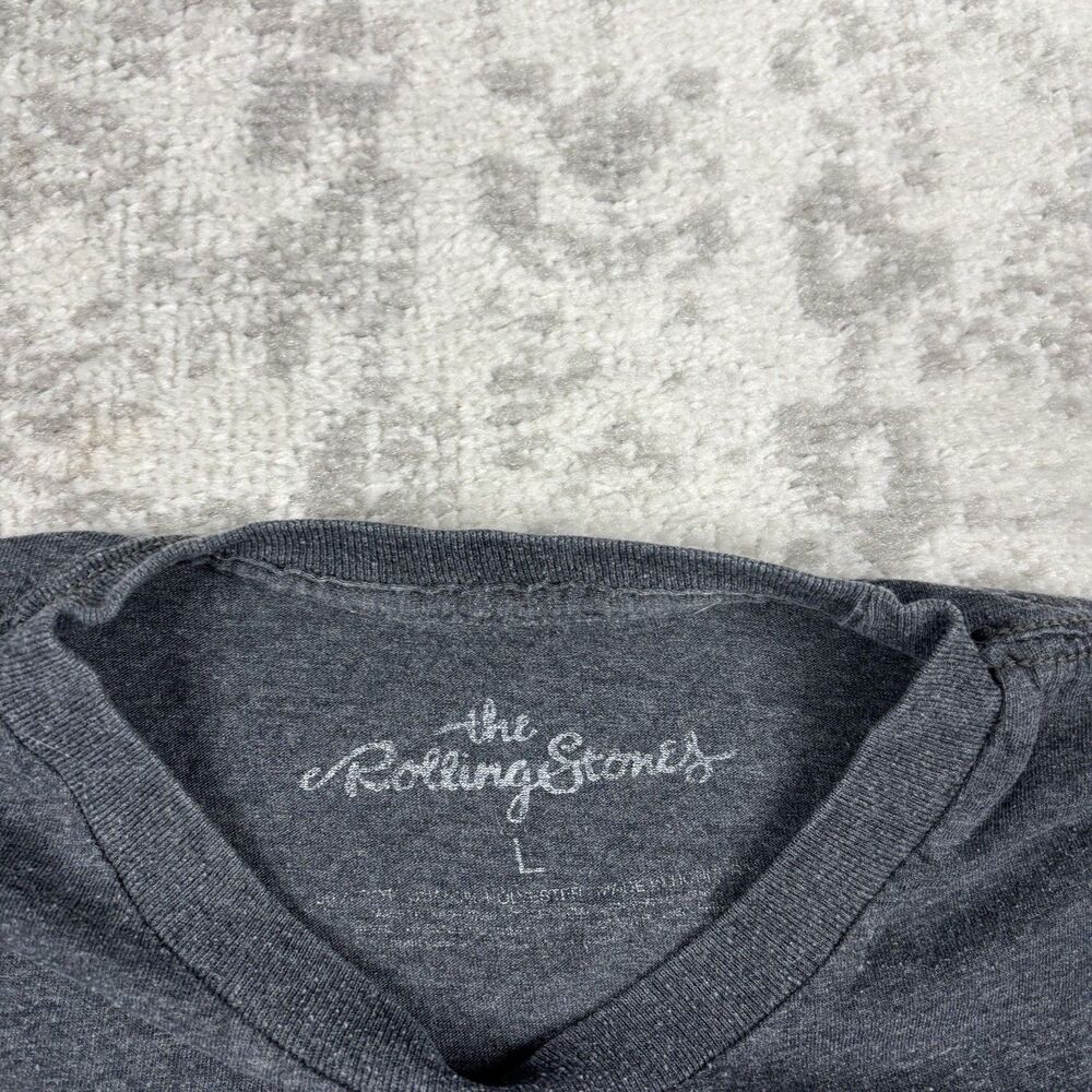 The Rolling Stones T-Shirt Distressed Tongue Print Genuine Merch Tee Size Large - Picture 5 of 5